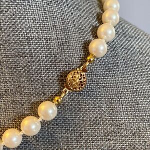 Elegant Classic Pearl Necklace